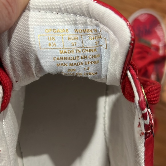 Guess sneakers - Picture 3 of 3